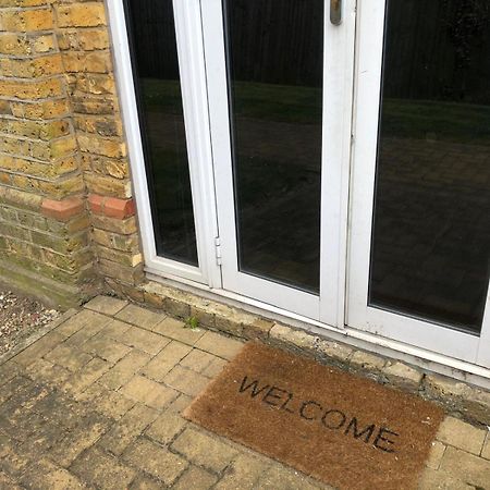 Spacious King Room With Private Entrance - Near Emirates And Camden And King'S Cross - 5 Min To Tube Finchley Eksteriør bilde